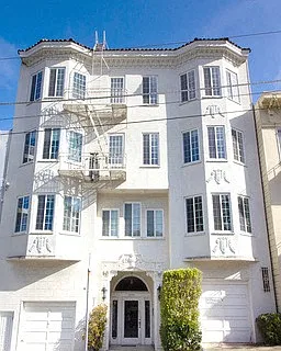 Front exterior view of the apartment building at 2844 Lyon St, San Francisco, CA 94123, USA - 2844 Lyon Street