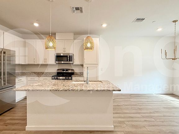 4th image of 4570 S Renaissance Dr #103