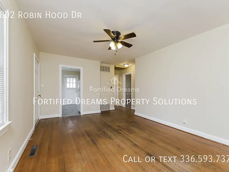 2802 Robin Hood Dr — Photo 4