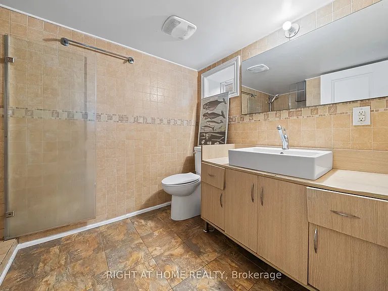 490 Brock Ave #4 — Photo 14