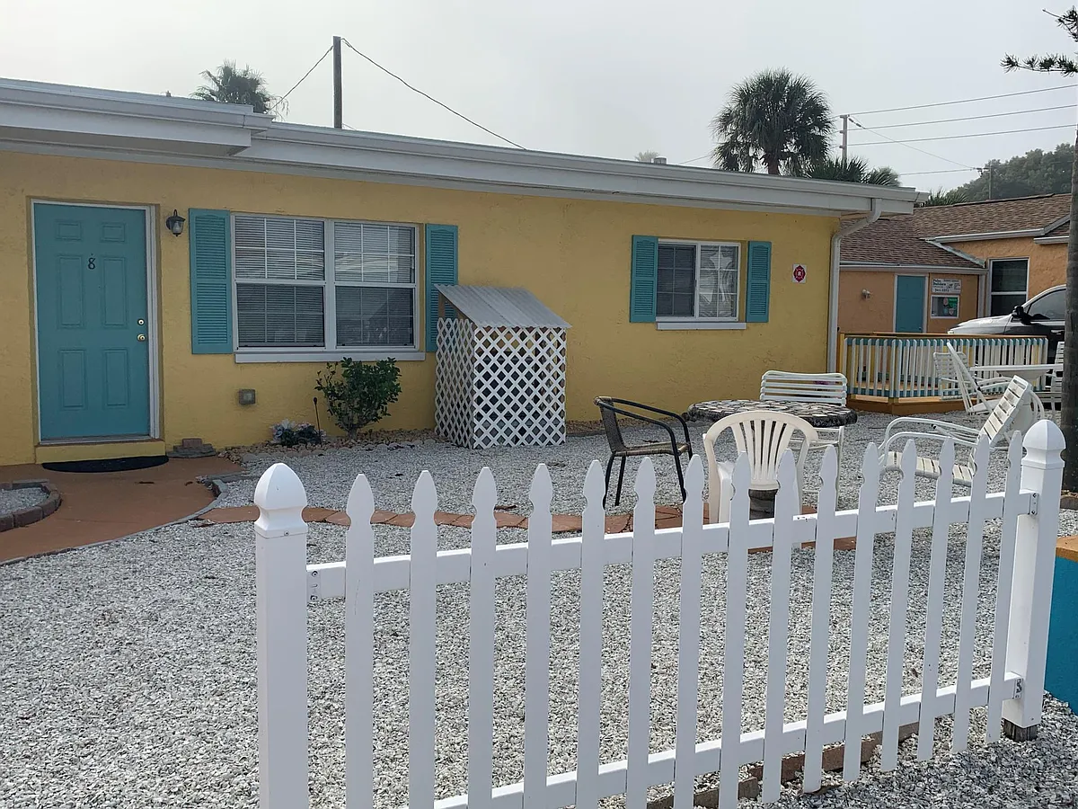 Photo 2 of 26 - 7225 Boca Ciega Dr #8 - Saint Pete Beach, FL Exterior - 7225 Boca Ciega Dr #8