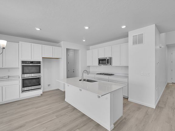 3rd image of 2065 Burger St #1247