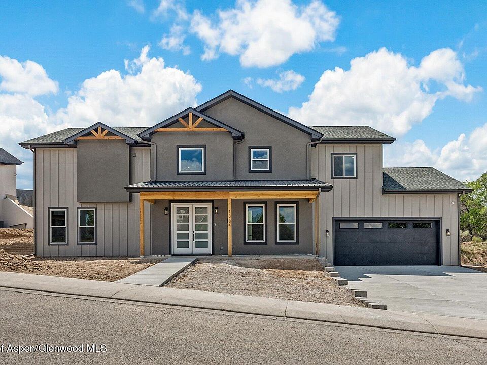 1st image of 1384 Munro Ave