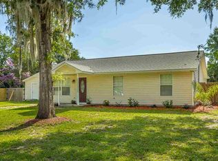 11 Circle Dr, Crawfordville, FL 32327