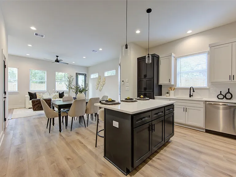 4706A Rawley — Photo 1