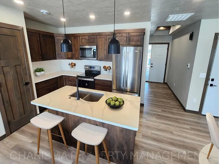 1601 Neil Ave #1605 — Photo 8
