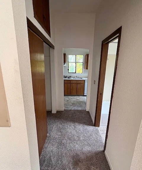 2323 NW Irving St #3 — Photo 5