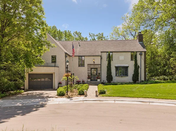 7 Montcalm Ct, Saint Paul, MN 55116