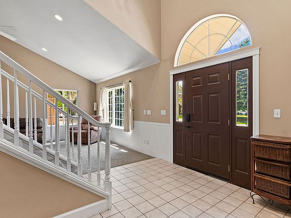 4th image of 149 River View Dr