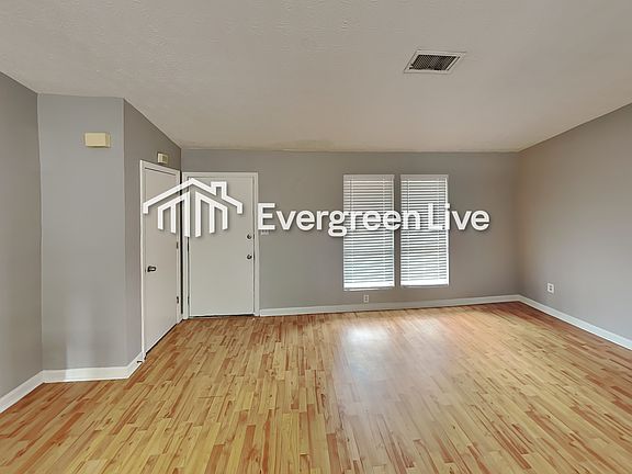3rd image of 5123 S Woodbridge Trl