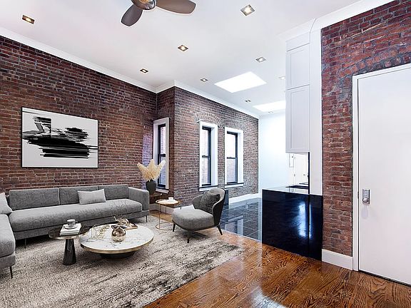 3rd image of 601 Hudson St Penthouse 9