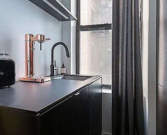 5th image of 241 W 108th St APT 4E