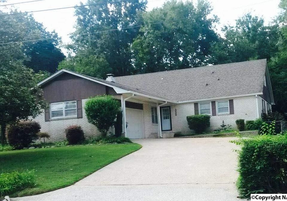 1st image of 326 Cumberland Dr SE