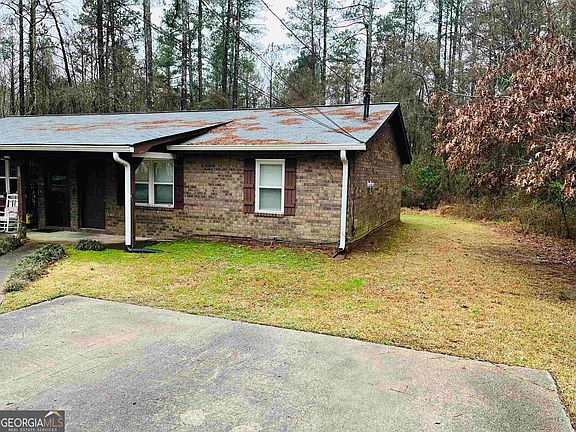 2nd image of 556 Arnold Ln #B