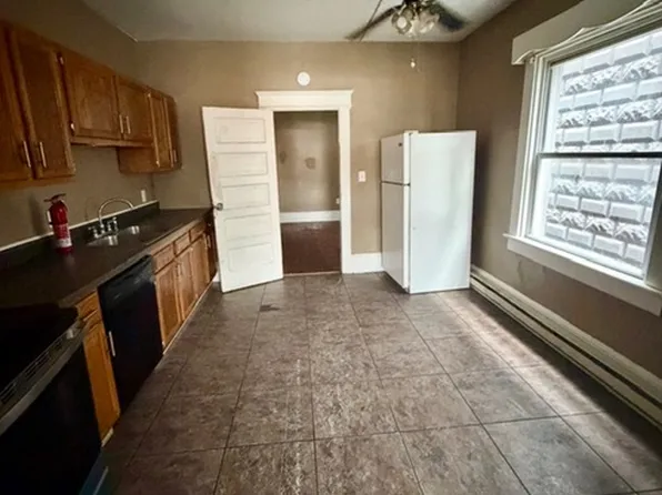 933 W Market St #1, Kingston, PA 18704