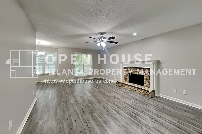 3 bed, 2.5 bath, 1786 sqft, $1,945 — Photo 4