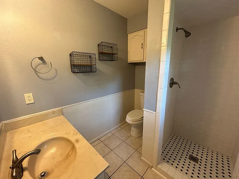 826 Timber Dr — Photo 29