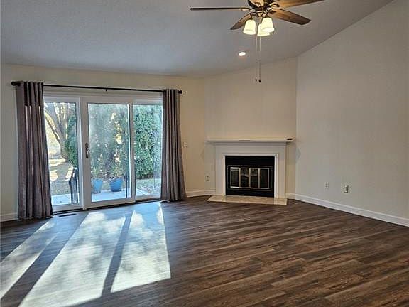 5th image of 42 Homestead Pl #42
