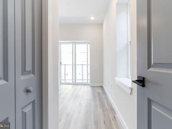5th image of 2104 S 20th St Unit 3