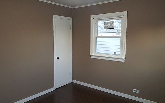 2nd image of 3109 Division St