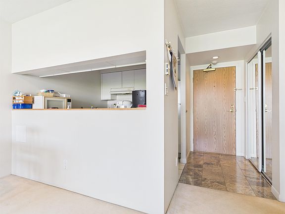 3rd image of 9633 Manchester Dr #1007