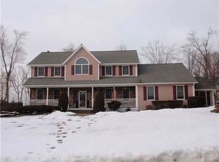 8 Lt Crawford Wheeler Ct, Blauvelt, NY 10913