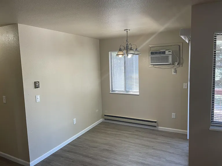 4501 Boardwalk Dr E #L — Photo 8