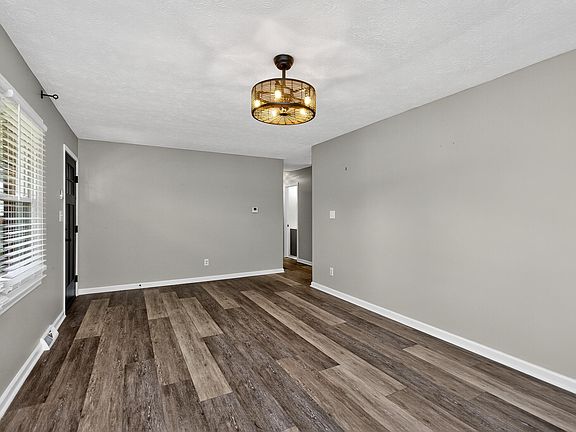 5th image of 533 Cricklewood Ct