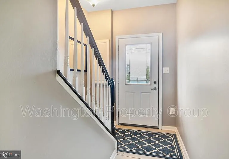 7905 Trailview Xing — Photo 6
