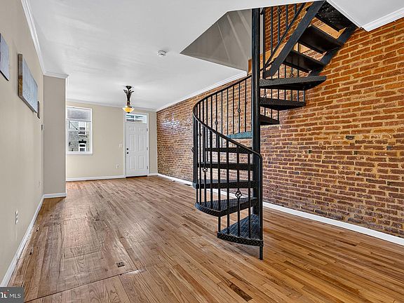 5th image of 418 N Chester St