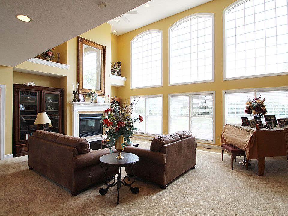 1st image of 708 Huntley Dr