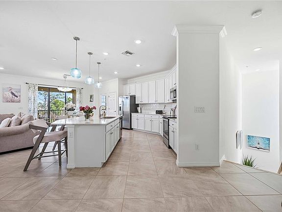3rd image of 10039 CROOKED CREEK DRIVE #201