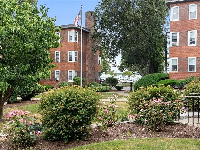 1 Twomey Ct #43 — Photo 23