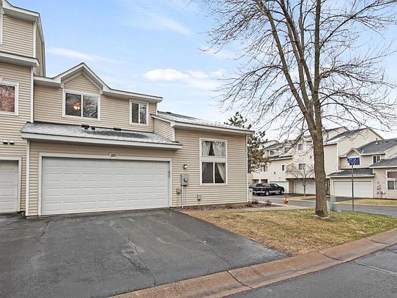 2nd image of 10913 Wintergreen St NW