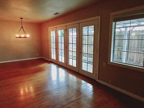 2nd image of 373 S Orchard Ave