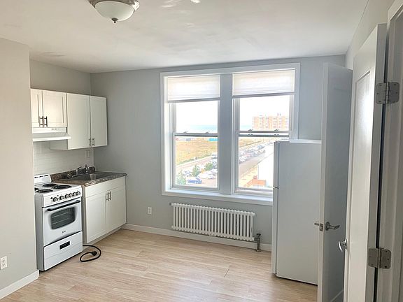 2nd image of 225 E Broadway #3N