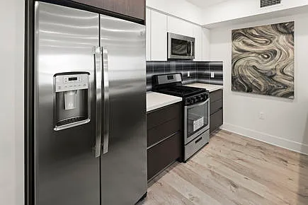 10608 Santa Monica Blvd — Photo 8
