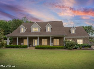 5294 Meadow Pointe Dr, Southaven, MS 38672