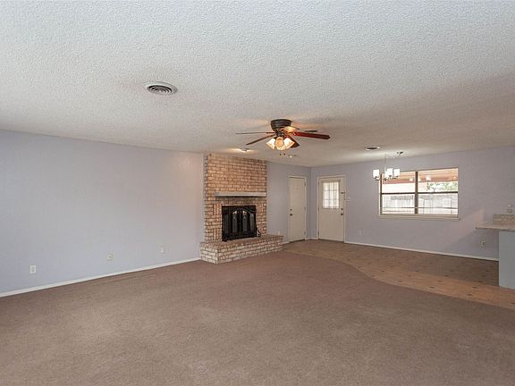 4th image of 2703 Resolana Dr
