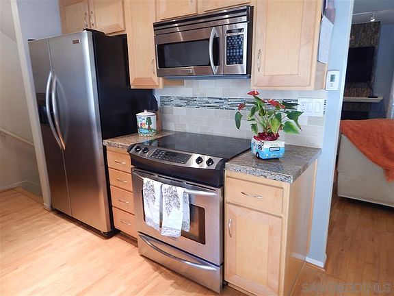 2nd image of 4507 Chateau Dr