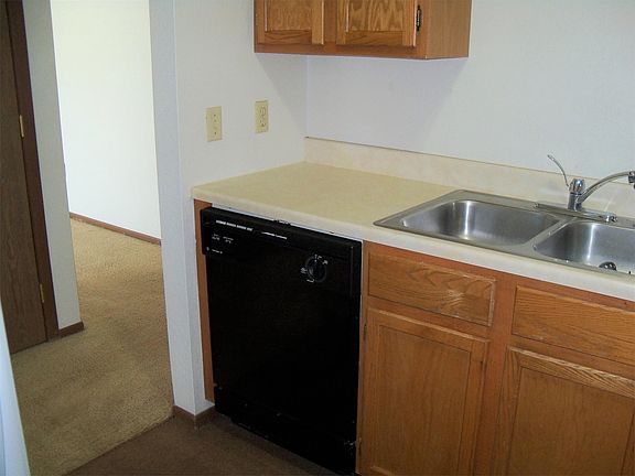 3rd image of 18 Almadin Ln APT D