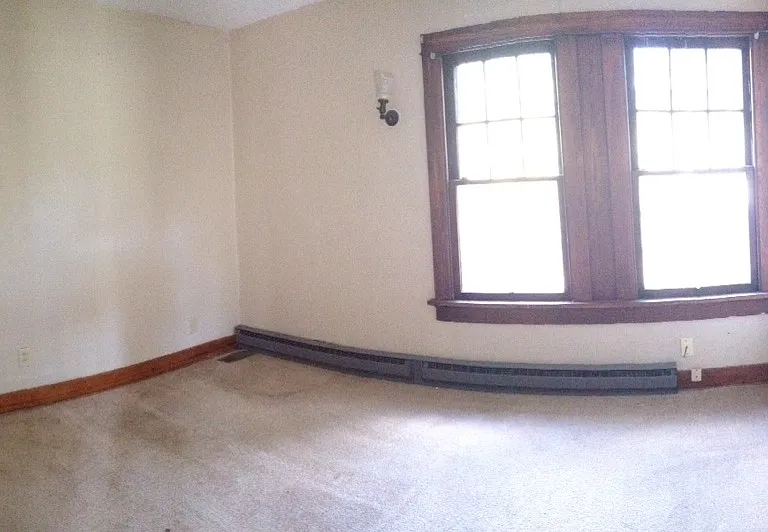 Highland Ave — Photo 11