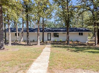 226 N Oaks Dr, Grand Saline, TX 75140