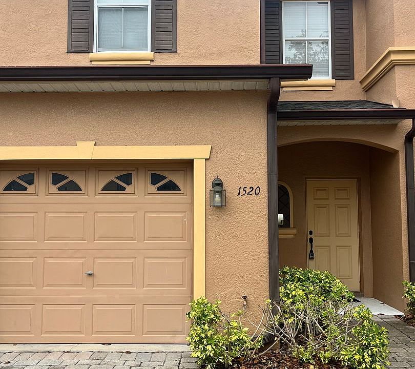 1st image of 1520 Retreat View Cir