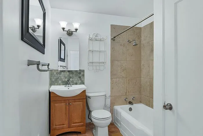 1209 E Meadowbrook Ave — Photo 15