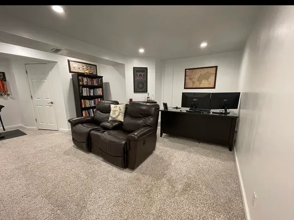 3318 Morning Dove Ln, Twinsburg, OH 44087