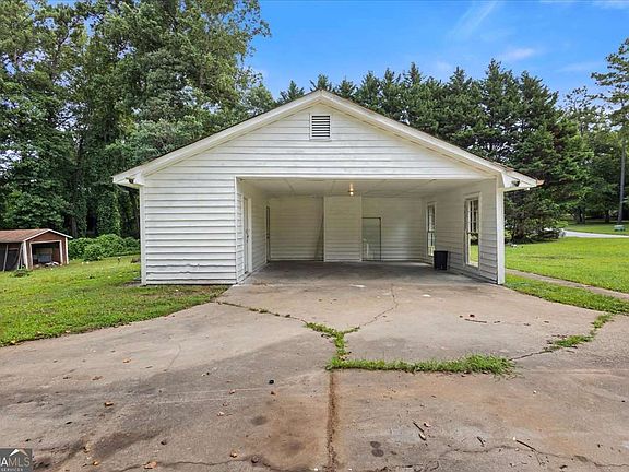 5th image of 160 Derby Country Dr