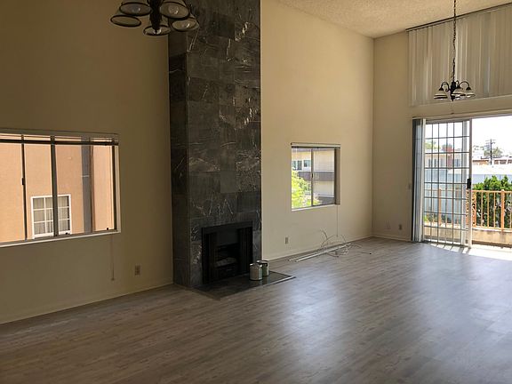 5th image of 1924 Pelham Ave APT 302