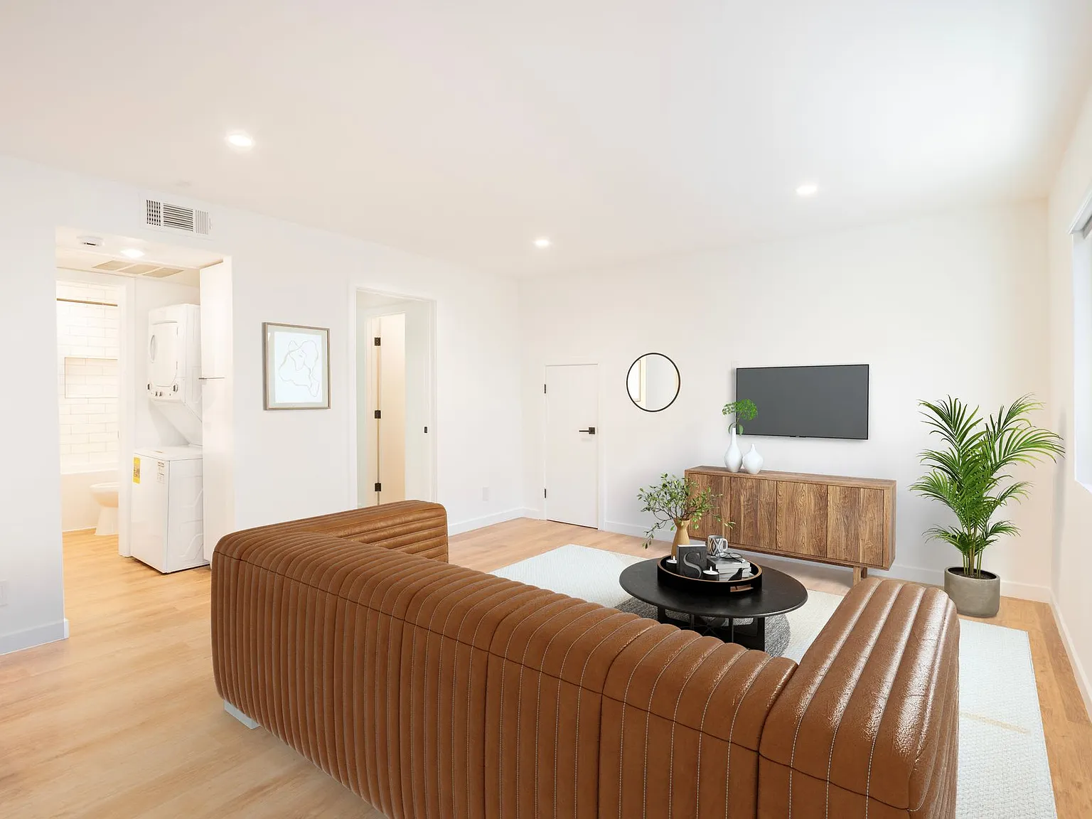 5847 Willoughby Ave — Photo 3