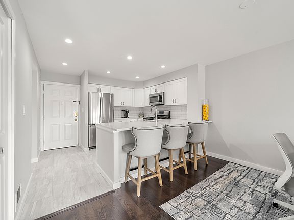 5th image of 603 Nelson Ct #A